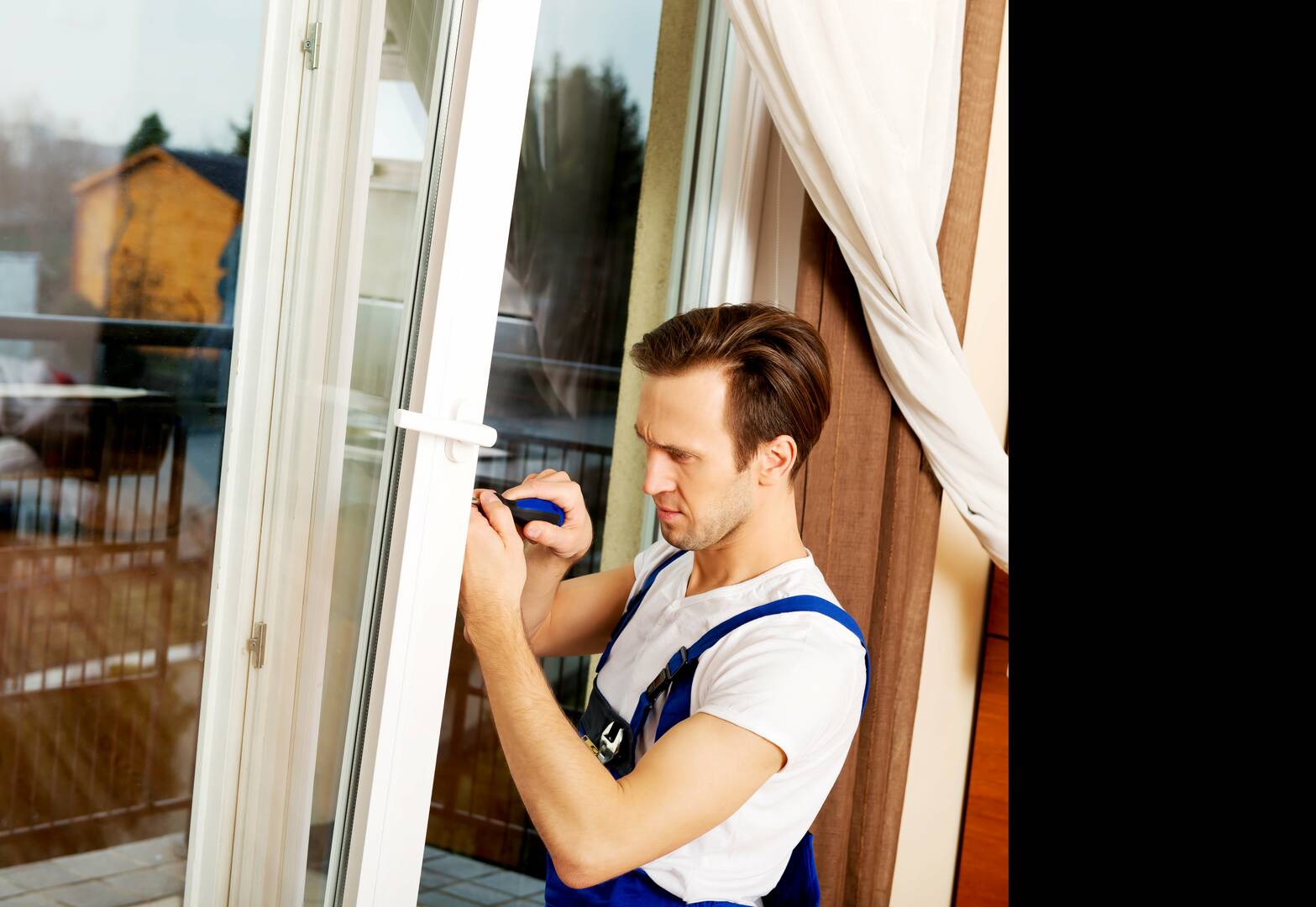 Aquia Glass and Mirror